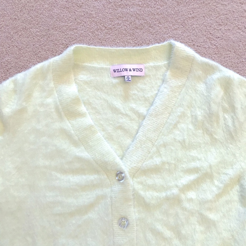 Willow Wind Cropped Cardigan Sweater Womens Medium Pastel Pale Green Fuzzy Soft - Picture 2 of 8